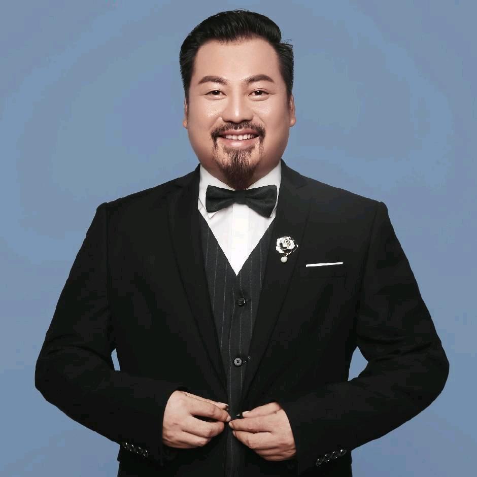 三亚捣蛋鬼婚纱摄影有限公司