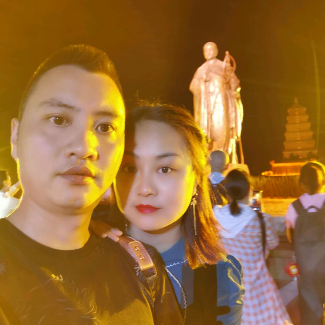 同兴路食神厕所兔（华商一期分店）