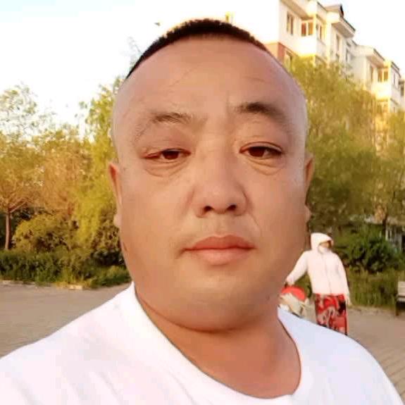 行走的孤狼🐺  车载支架，固定拍摄。