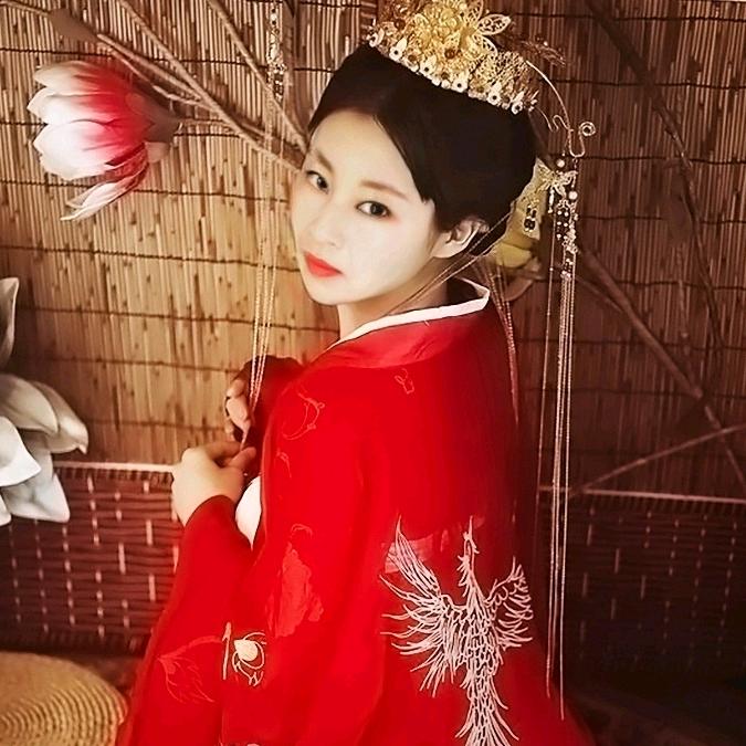 铿锵玫瑰爱唱歌