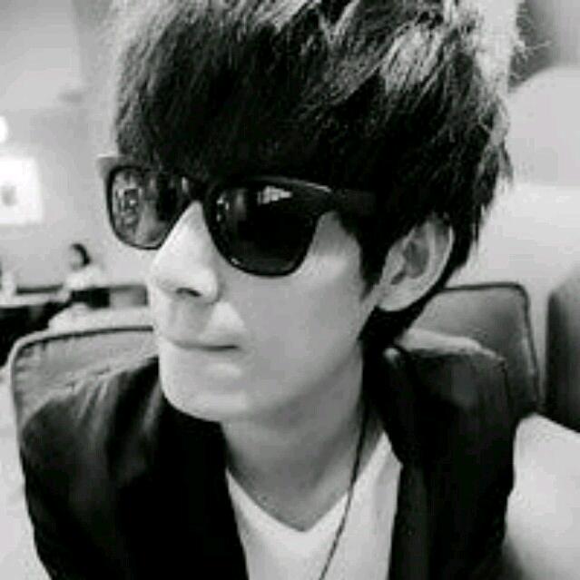 生活不相信眼泪丶