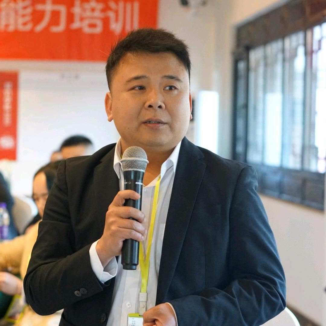 龚彪