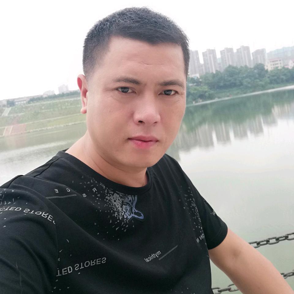 江夏红辉