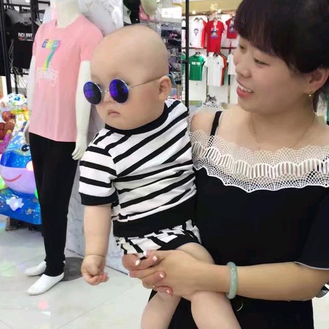 红果郎一家人