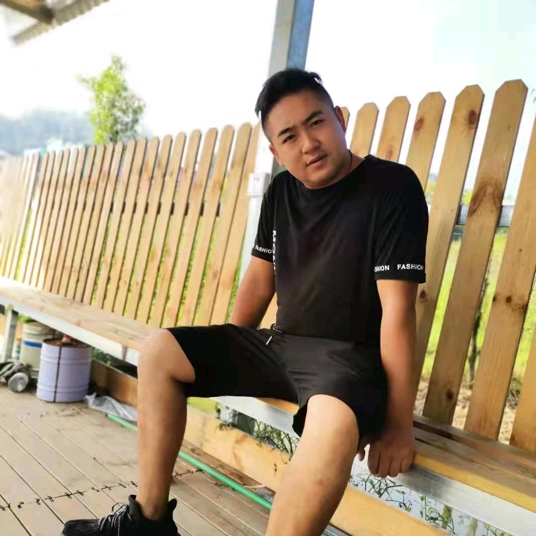 大山中的胡子哥哥