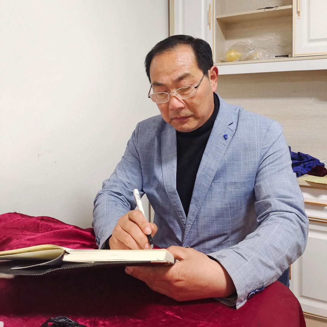 源头仔猪经纪人施中华