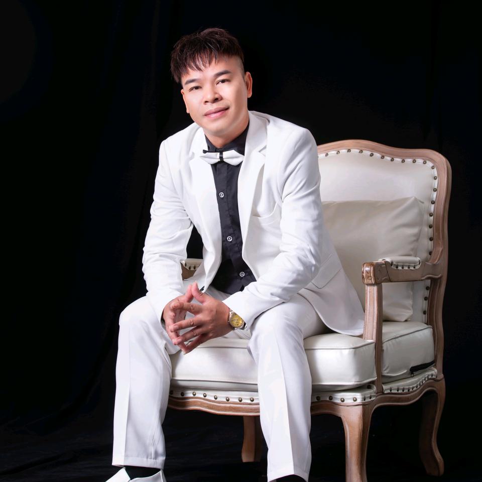 吴琦茏{歌痴🎤🎤🎤}