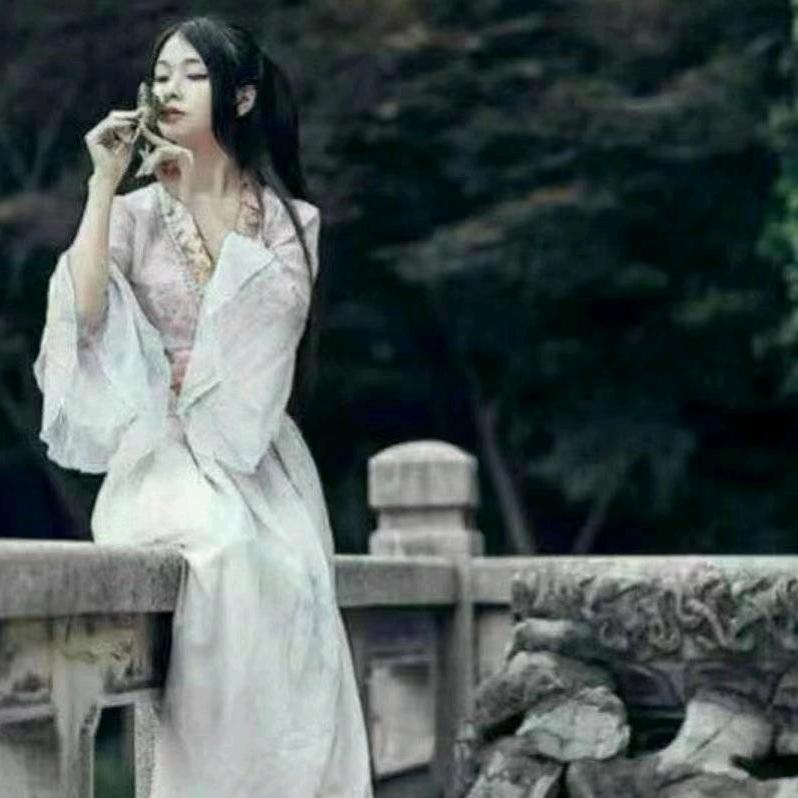 锁清秋