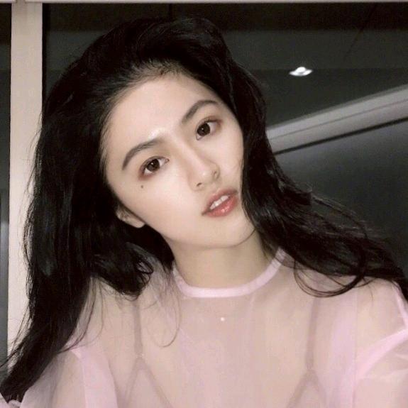 不许人间见白头~