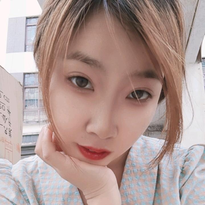 红        成丽  (拒连赞)