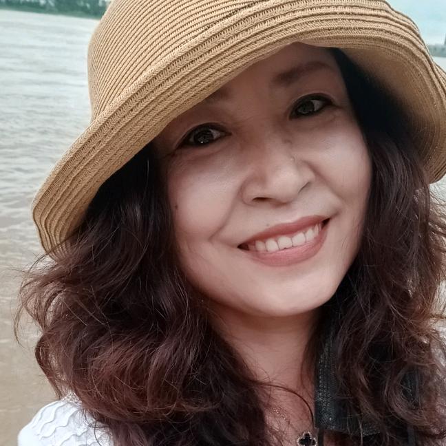 英子