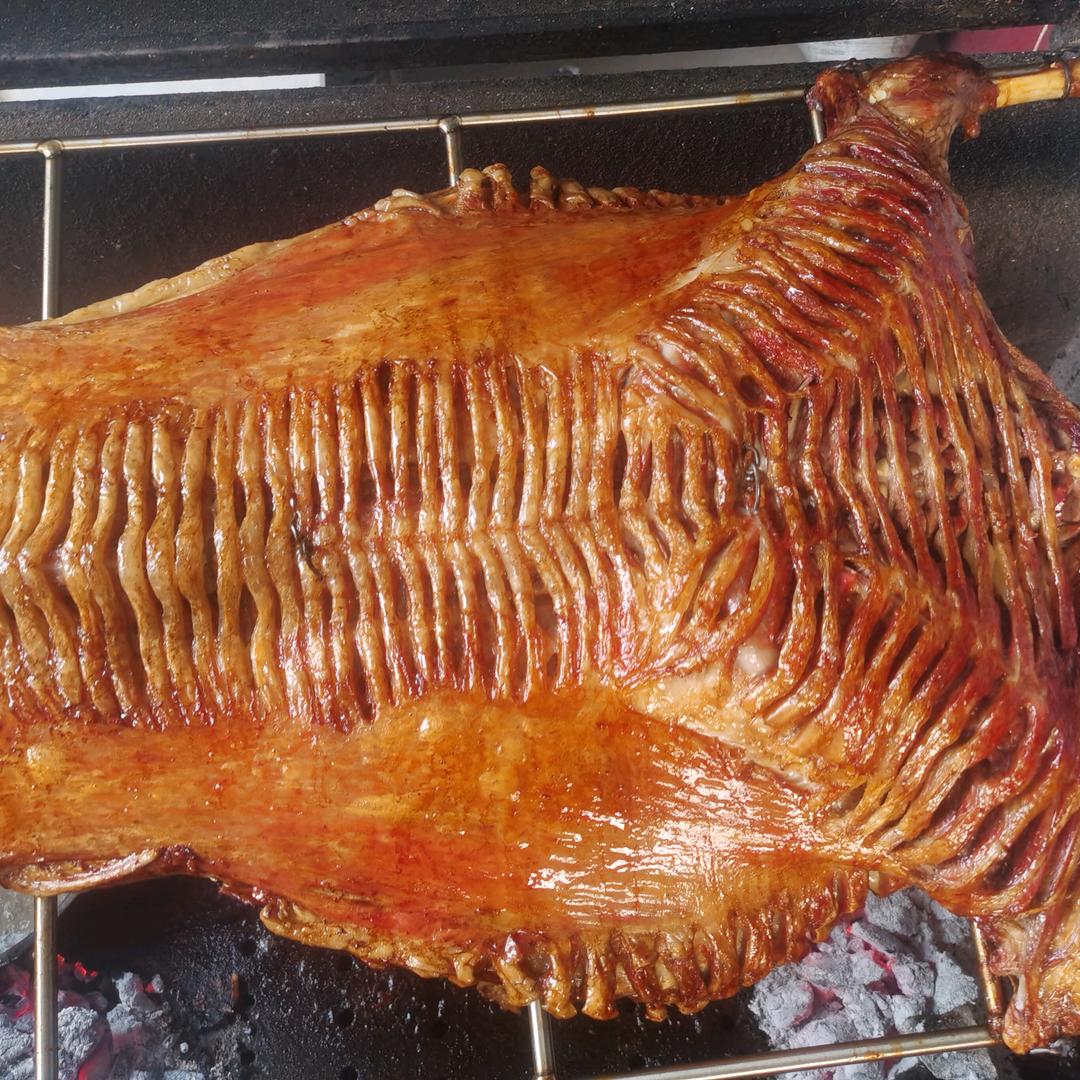 梁大少｛梁小少烤羊团队｝