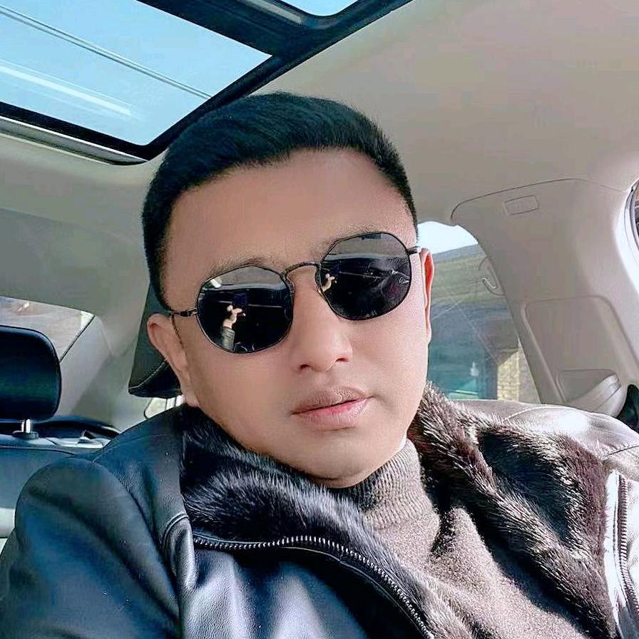 大叔( ͡σ̴̶̷̤. ͡σ̴̶̷̤)ෆ