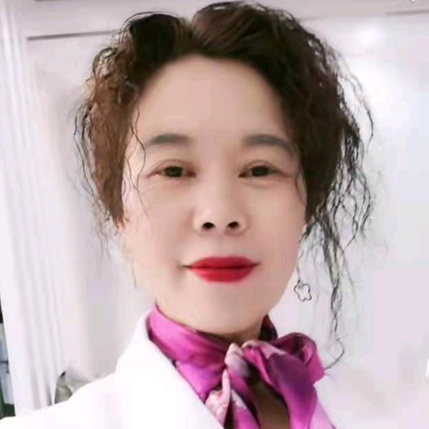 七艺姐（五个孙的年轻奶奶）