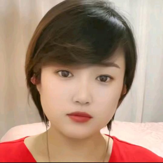 丫头🌹灵儿