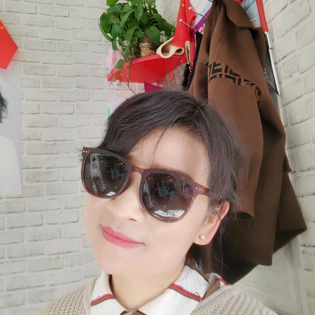 玉红美发