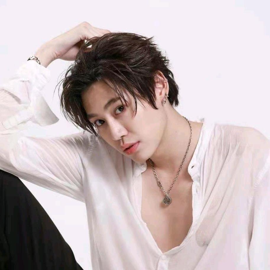 🥦🌞🌻🖤❤️大三（不要连赞哦）