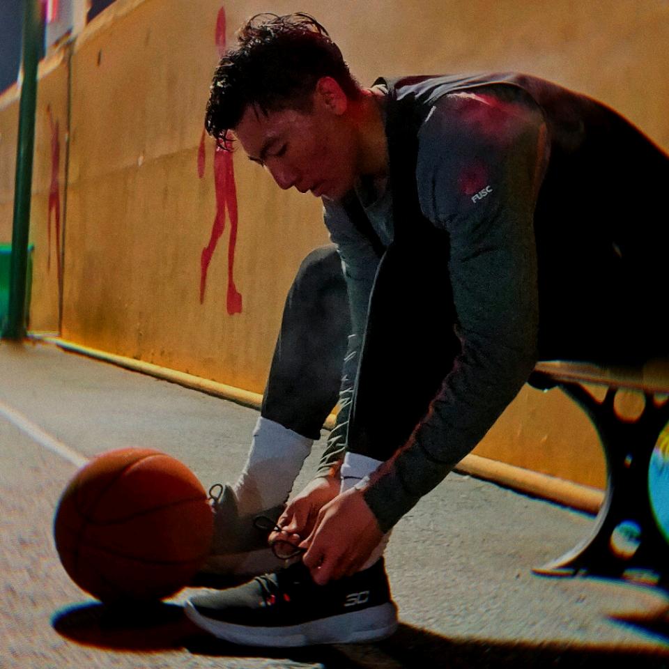 小彭不会左手篮