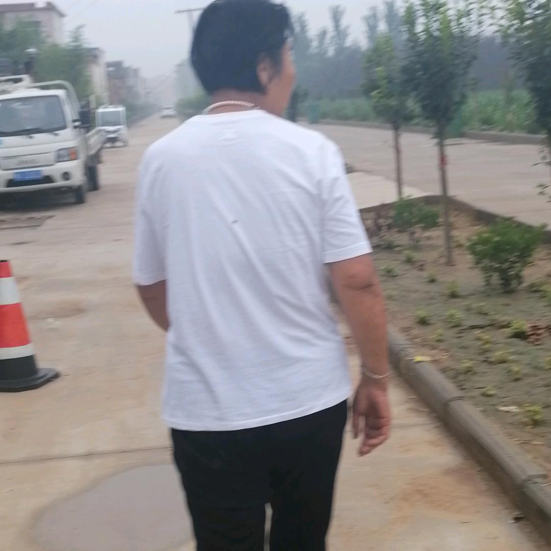 翟好青头像