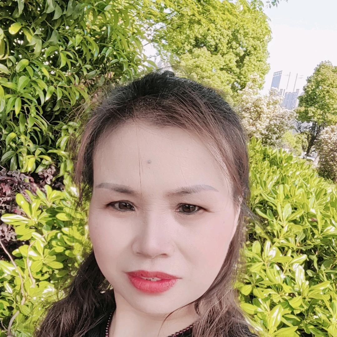 腊雪服饰穿搭