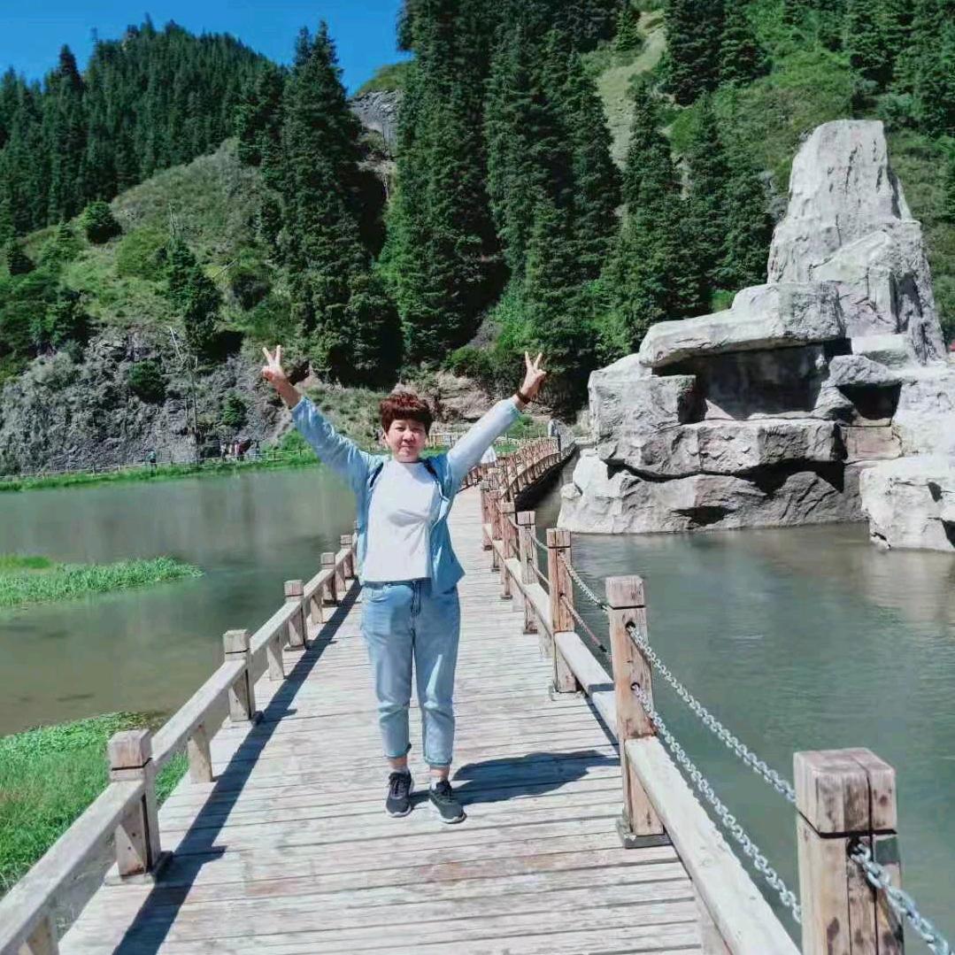 小萍（恒河湾卖房卢姐）