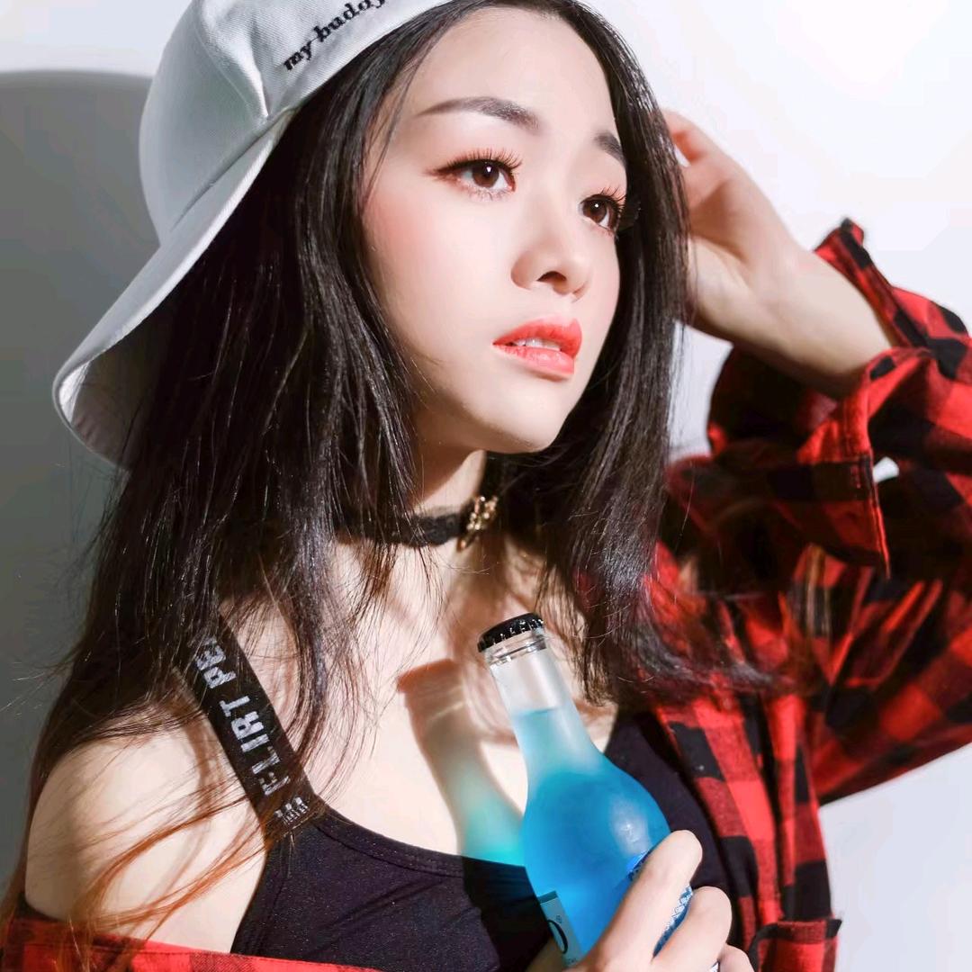 小鱼儿游啊游，