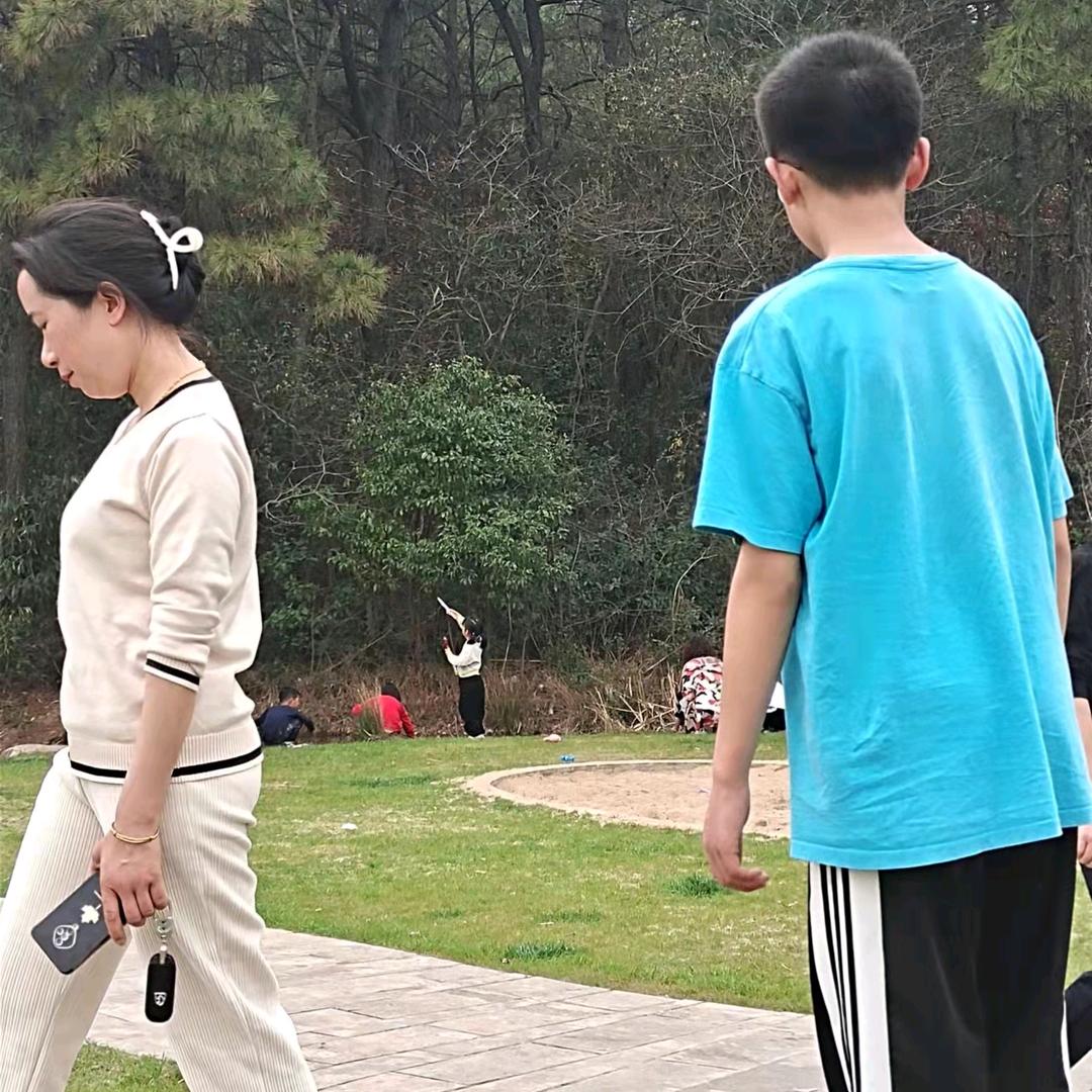 方小姐