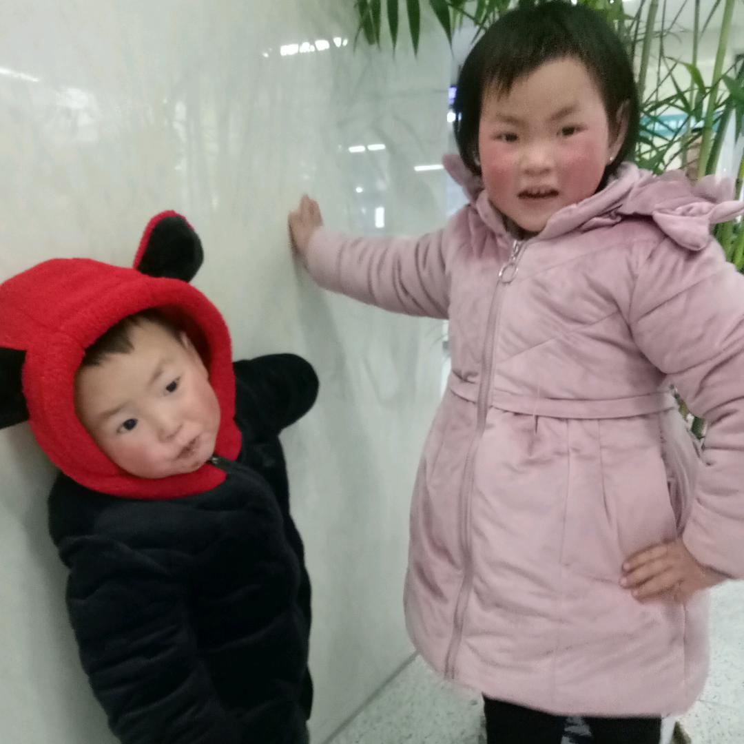 刺眼的情侣🧚