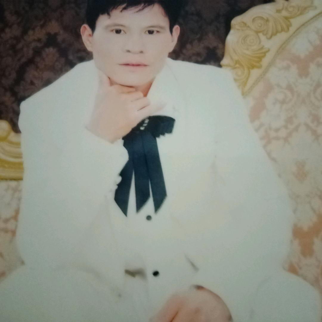 李君