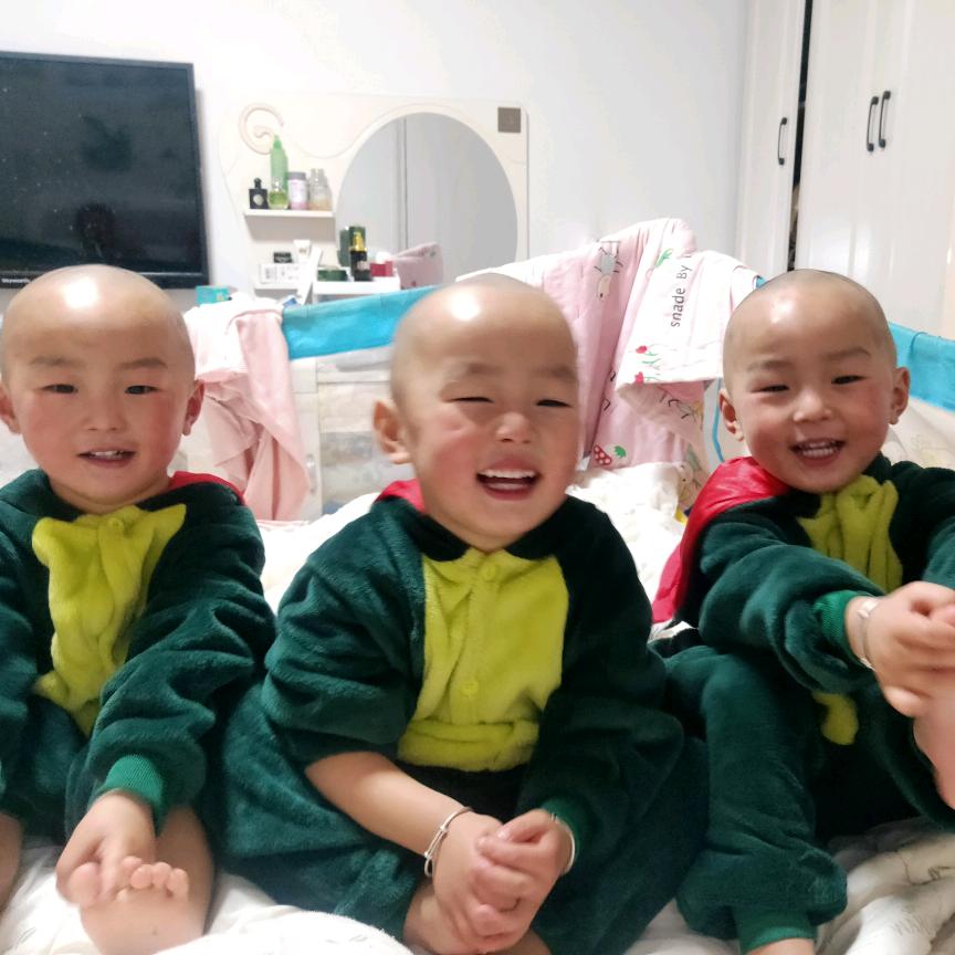 家有三个小魔头