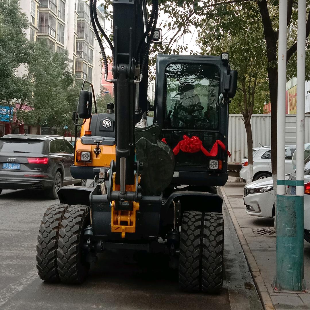 麻城市区附近轮挖出租，  1348703