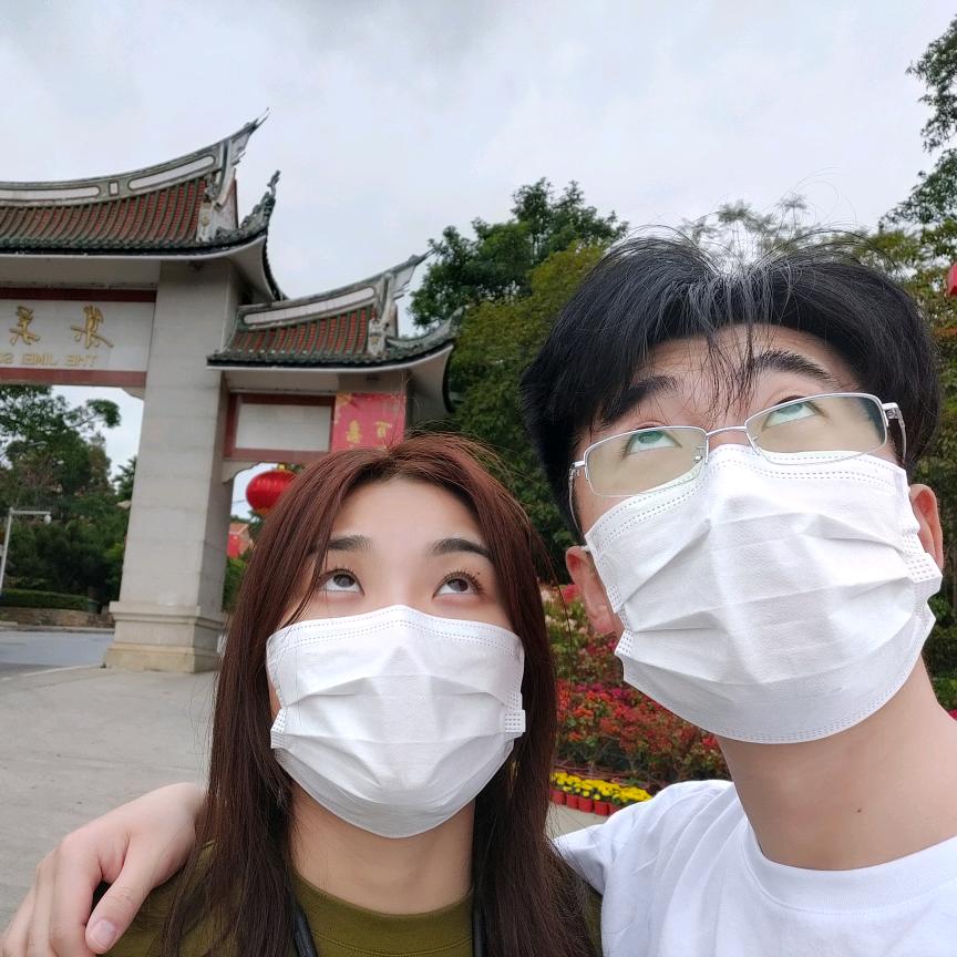 邵三岁的监护人在此