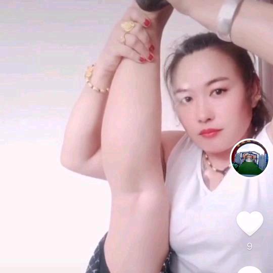 李艳，
