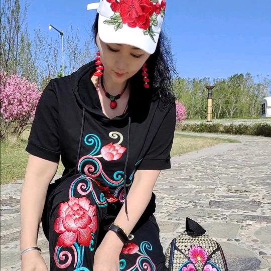 刺绣阁服饰