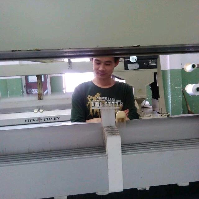 黑暗中的潜行者