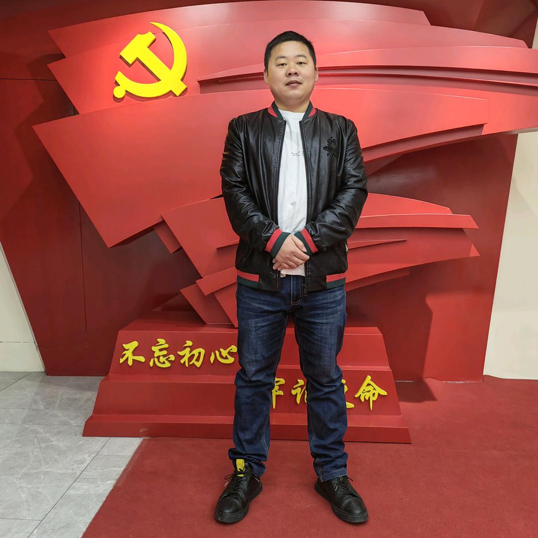 返乡村主任周晋红