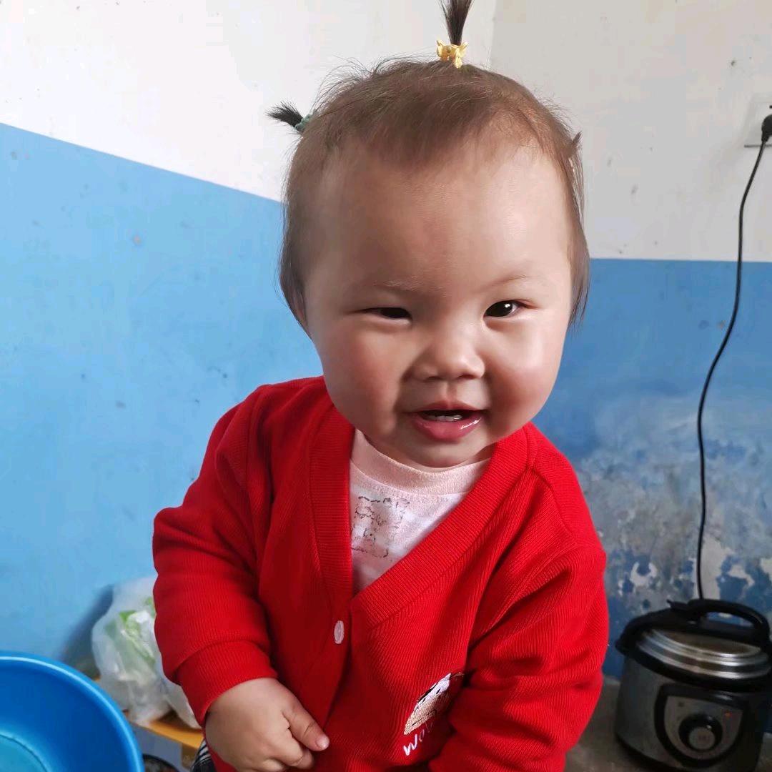 牵着一只蜗牛散步