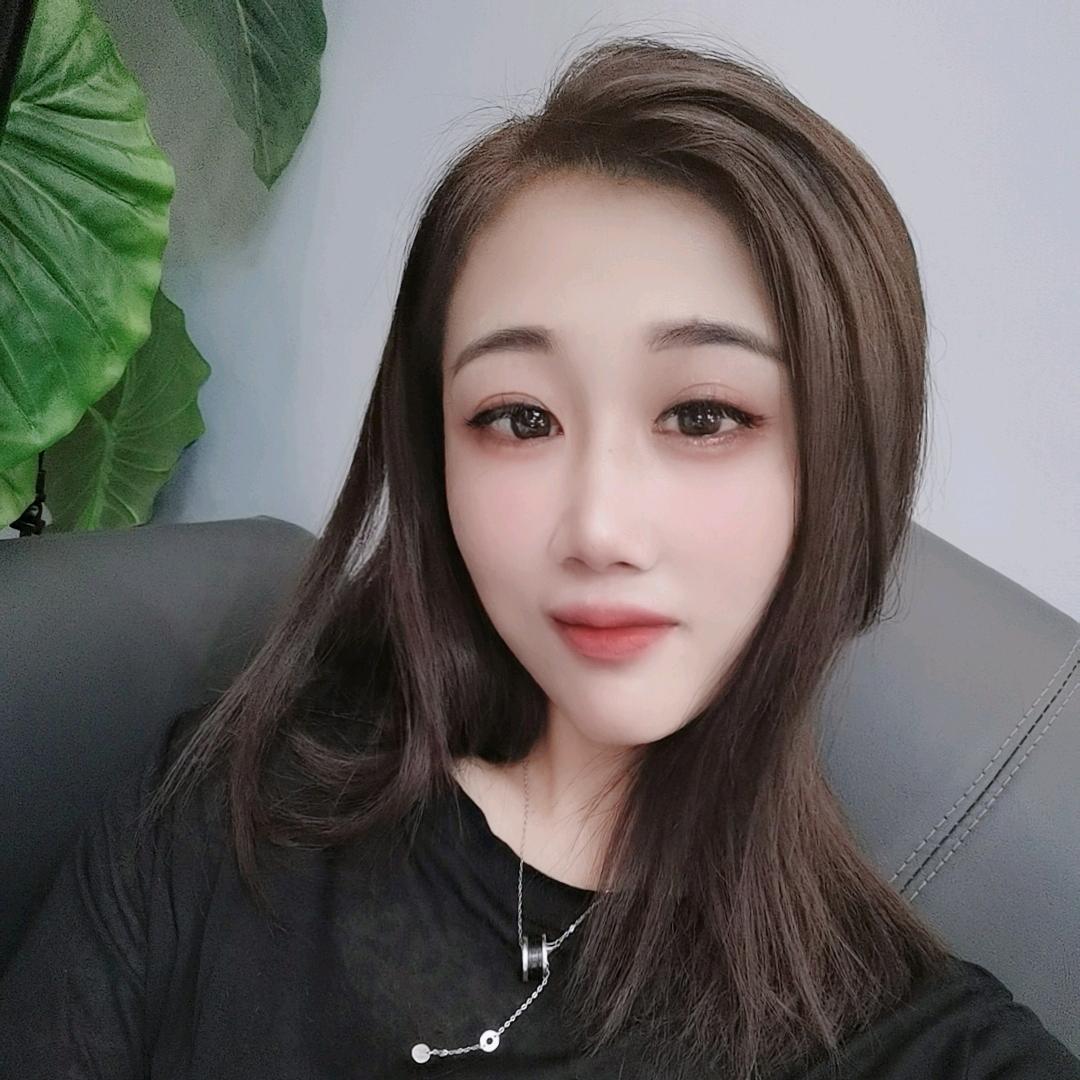 七月吖.