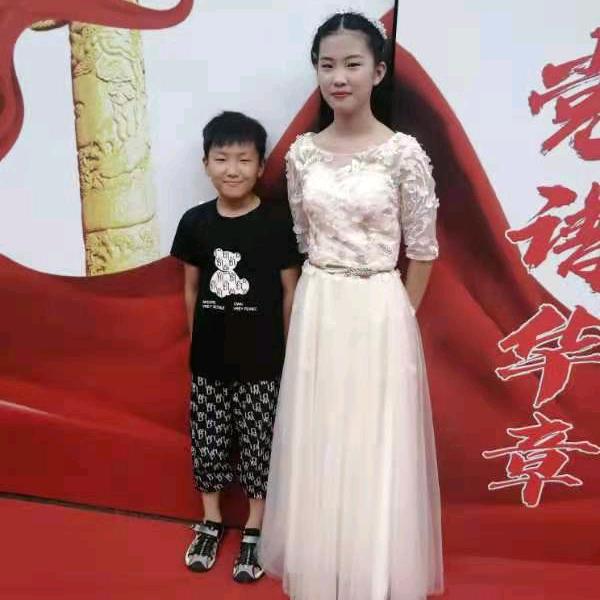 田湖嵩州家具商场小刘