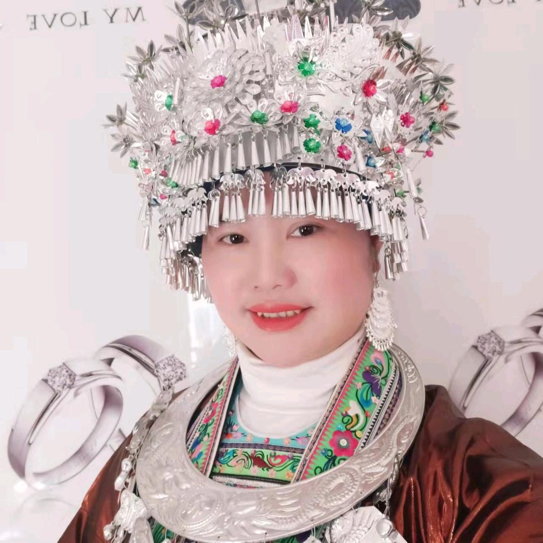 白坡羊肉汤烧烤店《苗家六妹》“廖春莲”