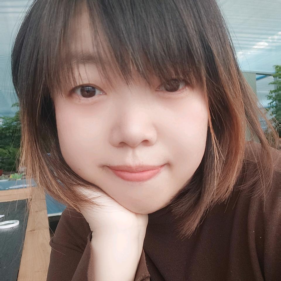 田埂上的佳姐