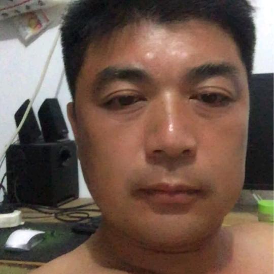 《山脚下的农民》 返乡创业