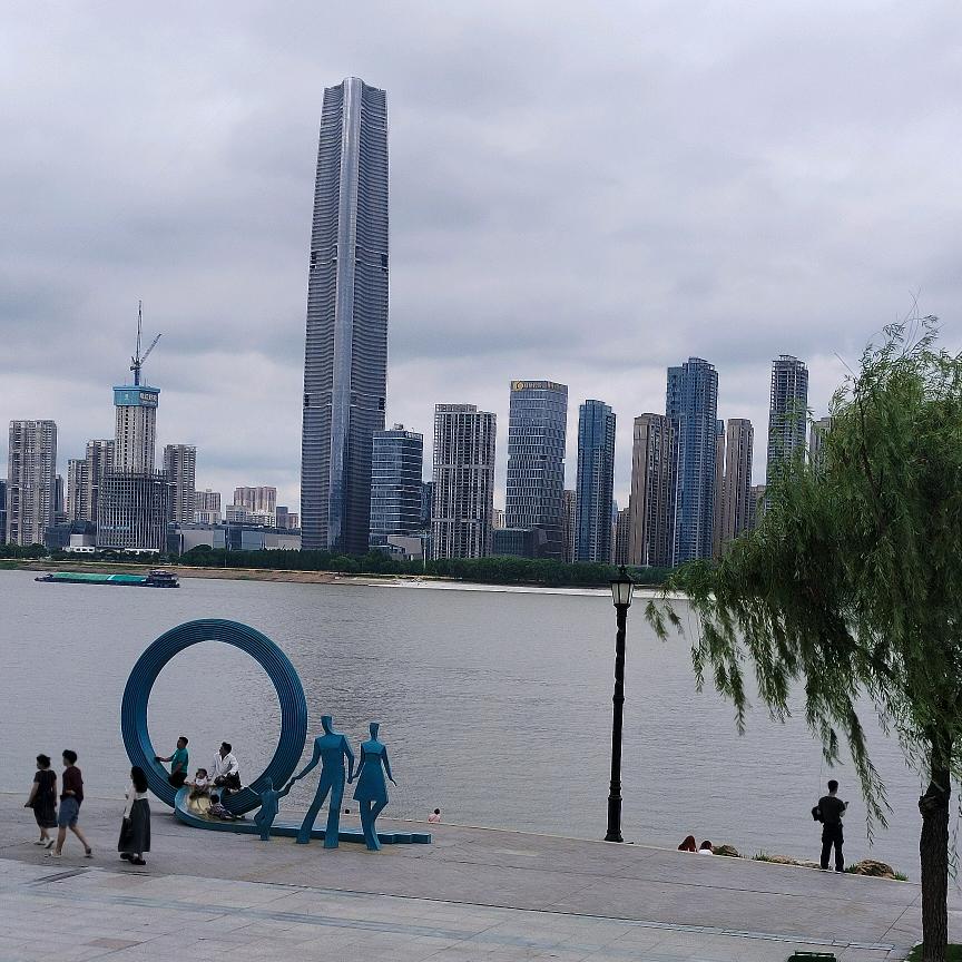 邹邹户外剪发