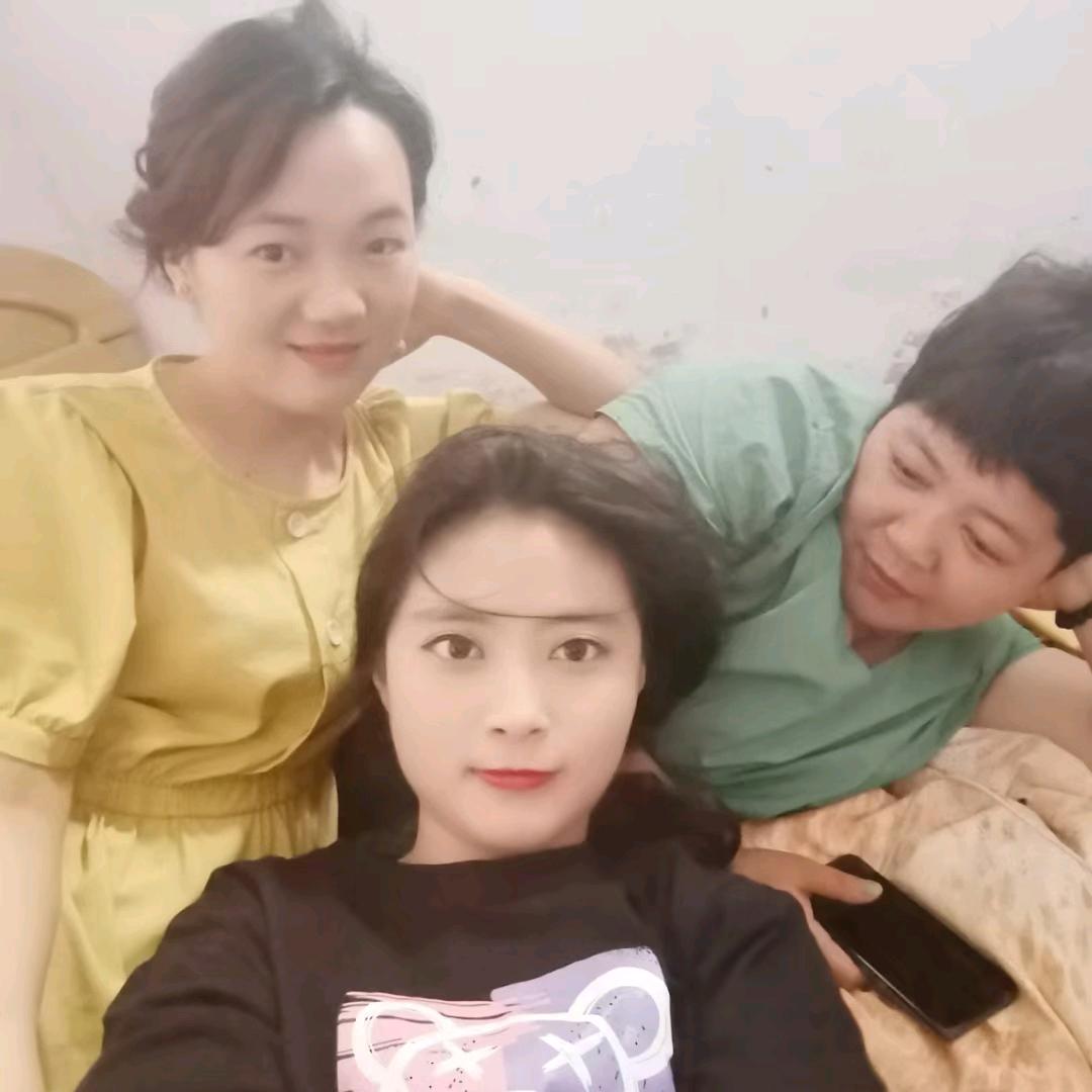 老梁的日常生活