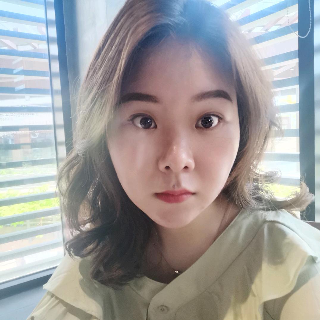 嘉嘉没起床🍼CCS🥜🍐🍐