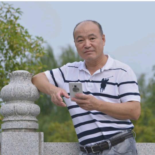 奕翔