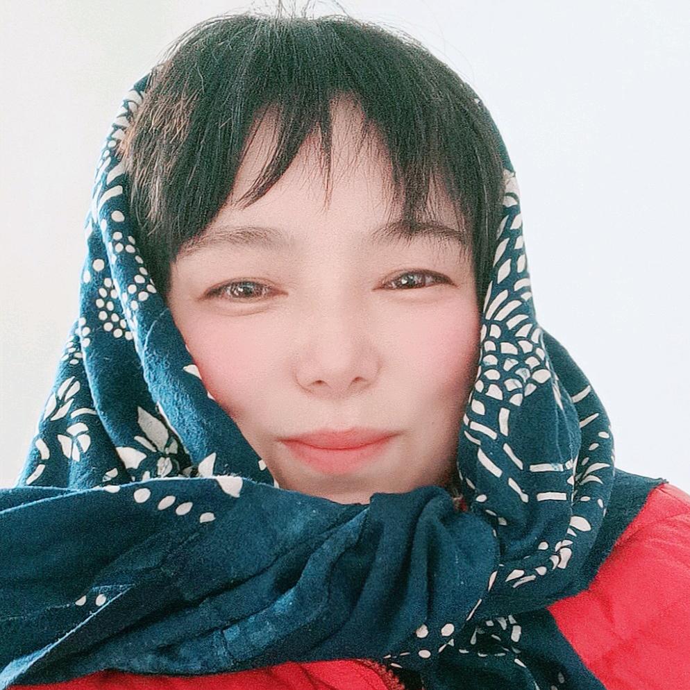 养鸡养鹅的阿雅（商品在橱窗）