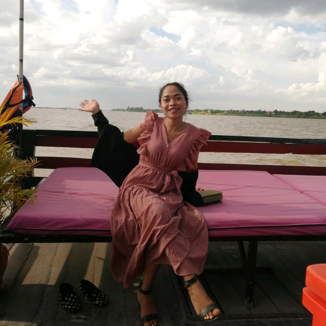 小微ផ្ញើរឥវ៉ាន，វេលុយ