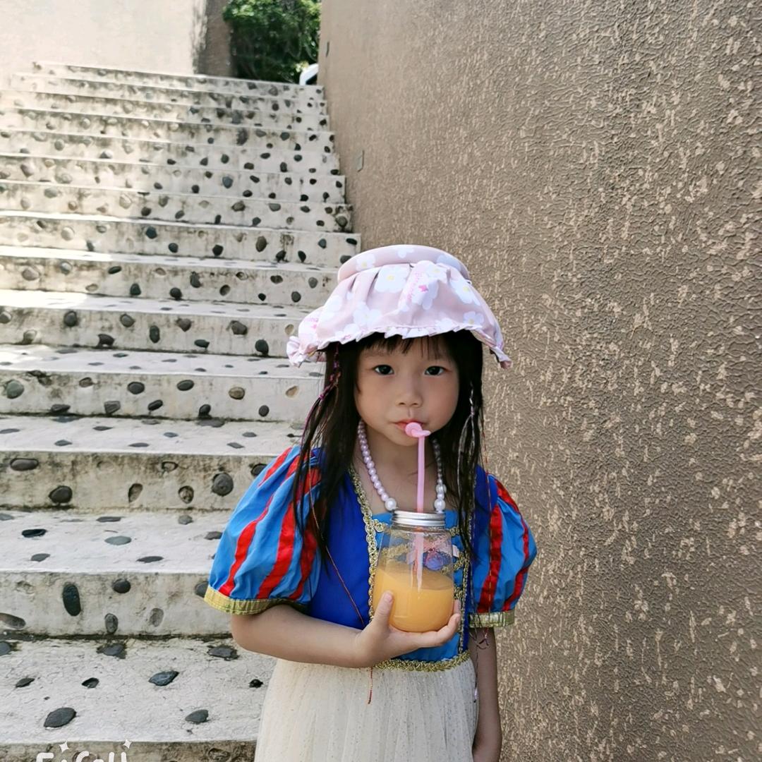 小西