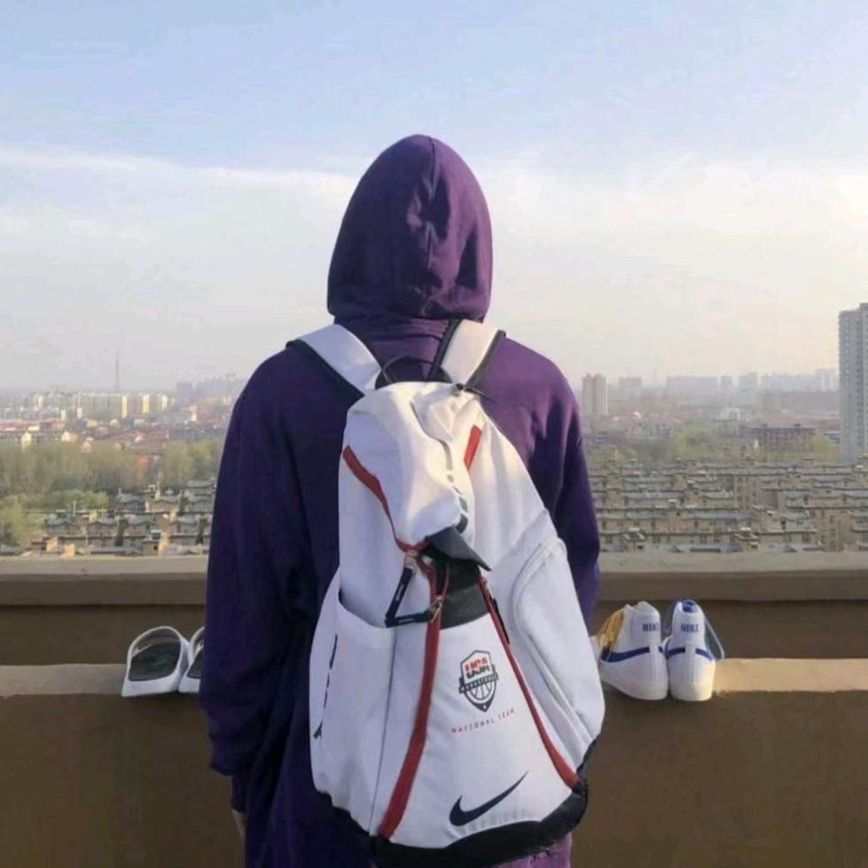 AAA想去外面看看